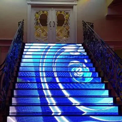 1920-3840HZ নিয়ন্ত্রিত রঙের তাপমাত্রা P2.9 5000 1 বিপরীতে অনুপাত সহ LED ফ্লোর ডিসপ্লে